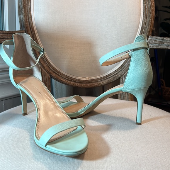 Banana Republic JAYLEN Strappy Ankle High Heel Sandal. Mint/Menthe. Size 10 - Picture 5 of 10